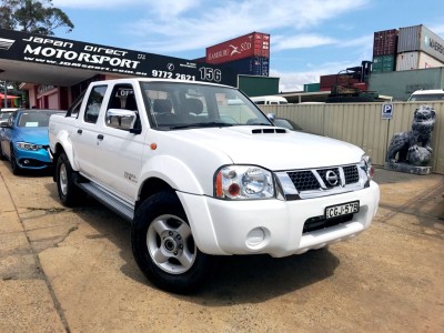 2012 NISSAN NAVARA