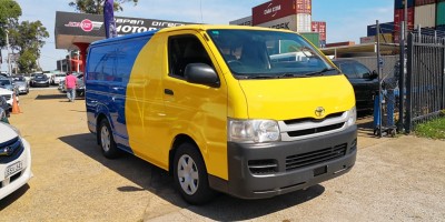 2009 TOYOTA HIACE